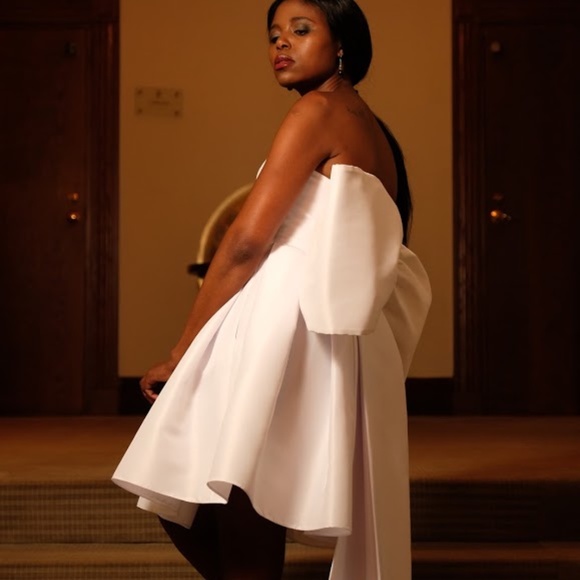 Wedding / Special Occasion / Prom / Red Carpet Dress - Picture 2 of 4